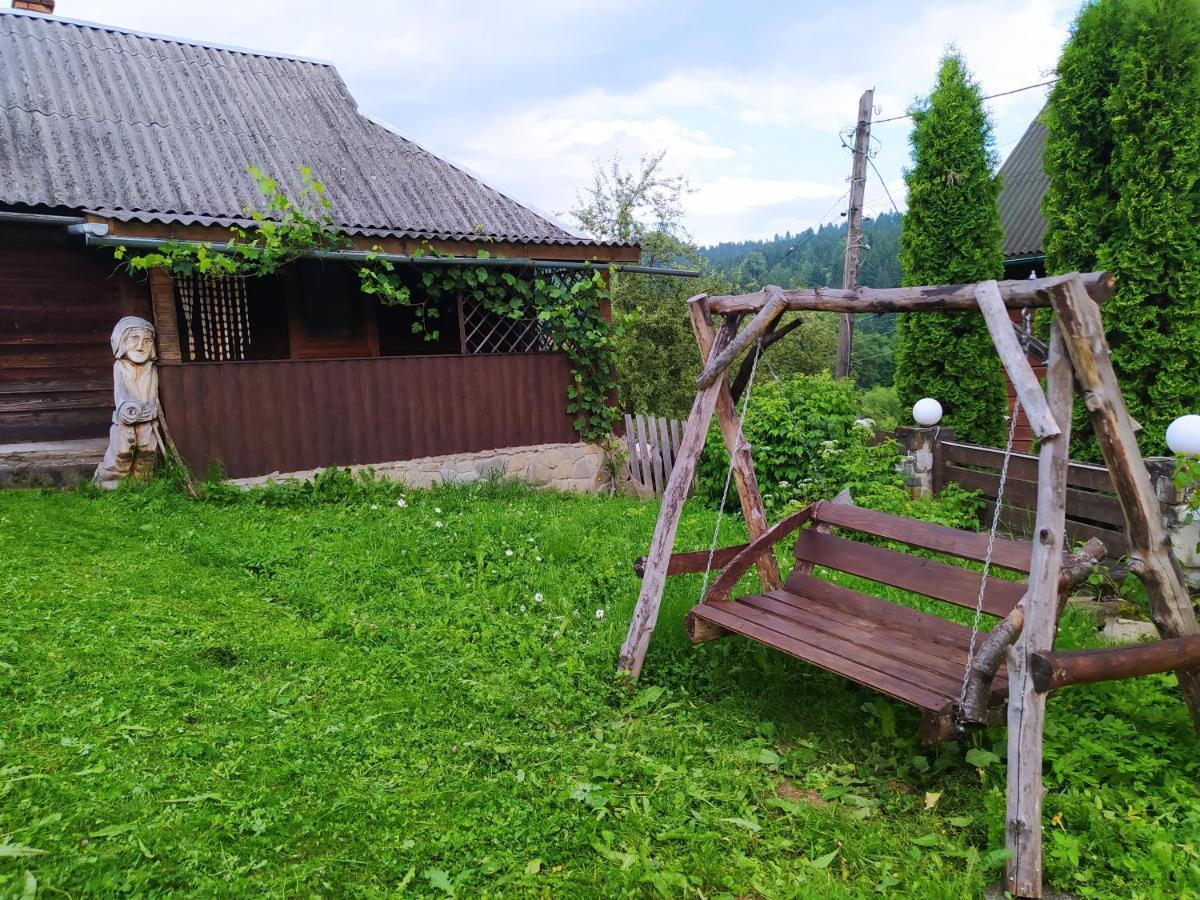 Starovitska Hata - Ethno-Cottage Werchowyna Exterior foto