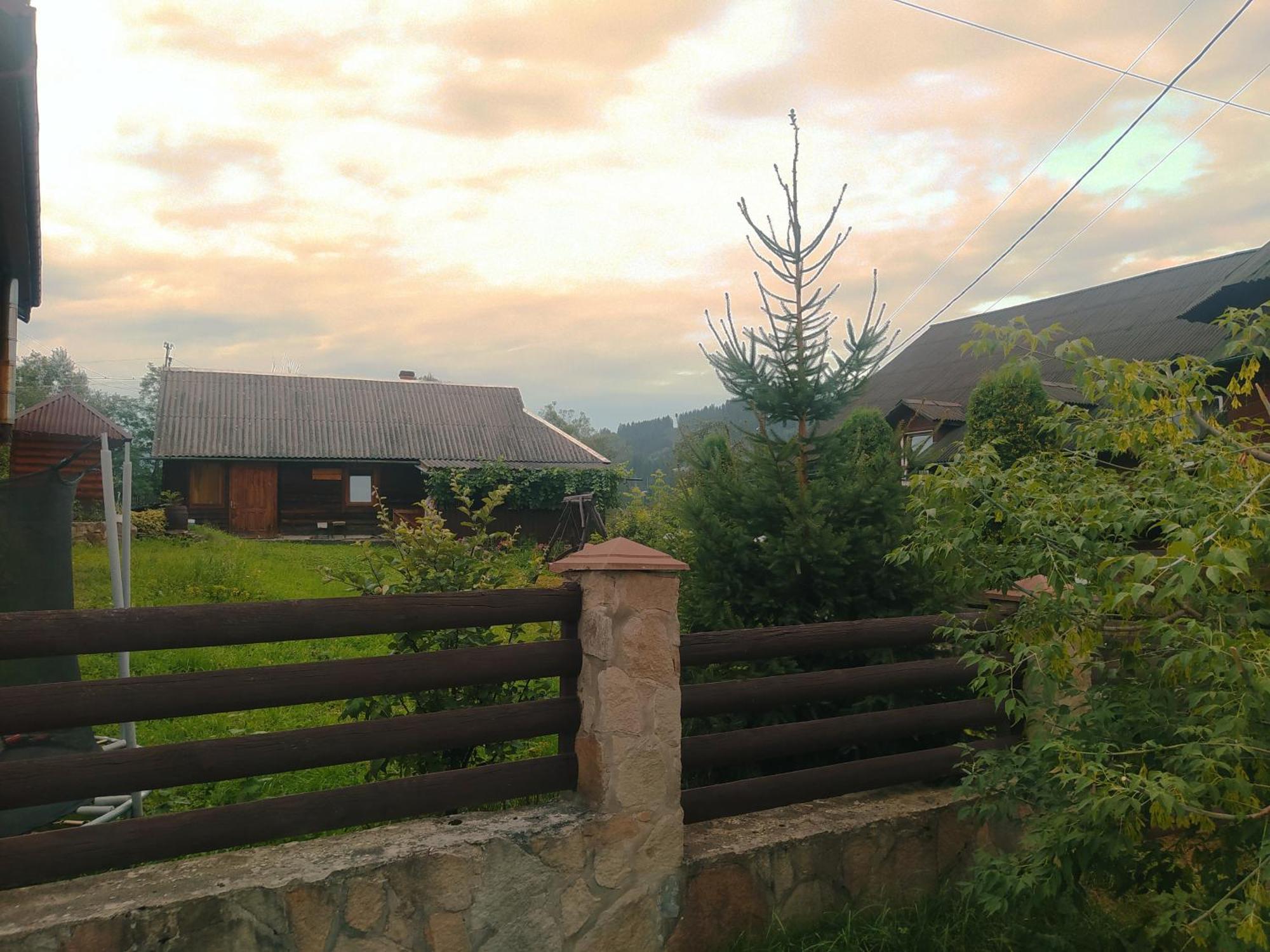Starovitska Hata - Ethno-Cottage Werchowyna Exterior foto